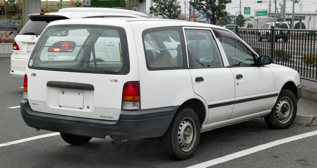 Nissan AD Wagon: 2 фото