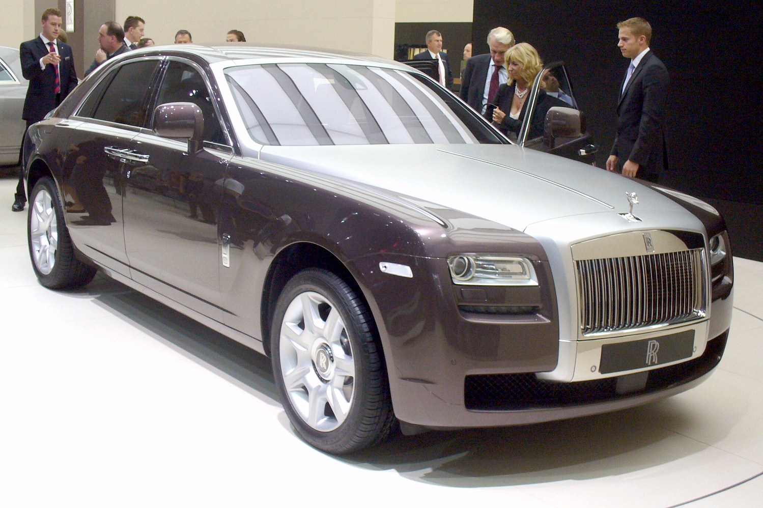 Rolls-Royce Ghost: 2 фото